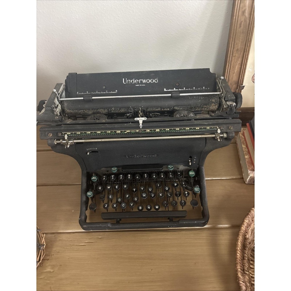 Vintage Underwood Castiron Typewriter